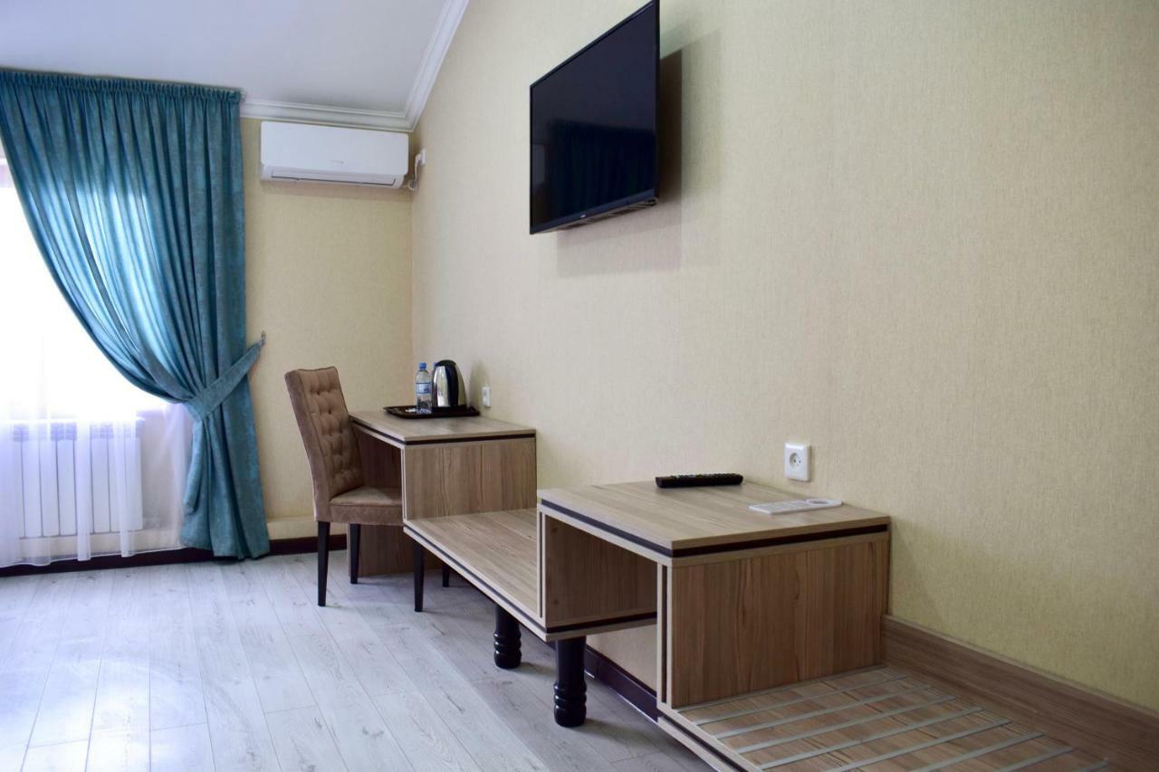 Dostar Inn Шимкент Екстериор снимка